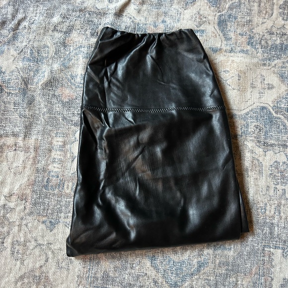 Aritzia Wilfred Daria Pant (Leather Legging) - Picture 8 of 9